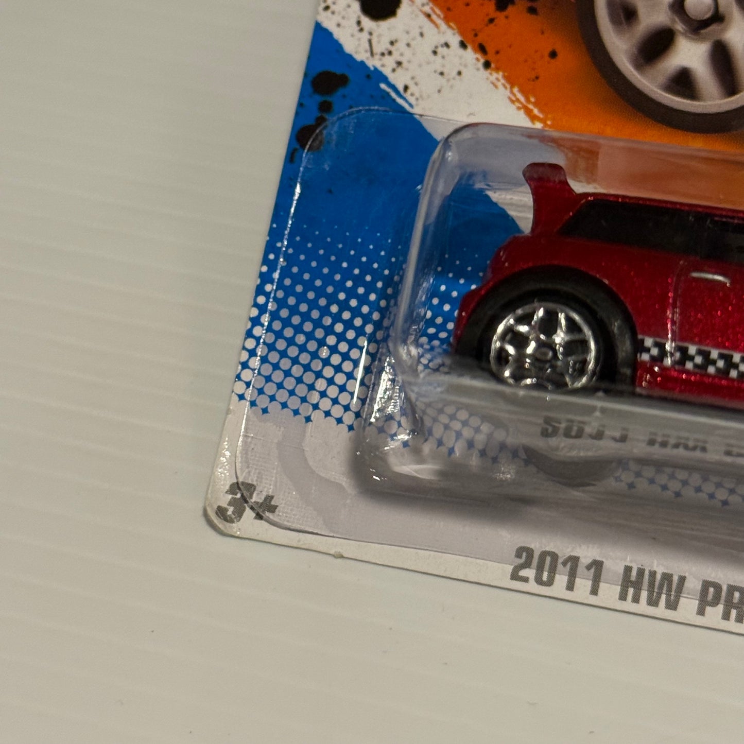 Hot Wheels - Mainline Mini Pack + Treasure Hunt, 4 Assorted Cars