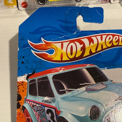 Hot Wheels - Mainline Mini Pack + Treasure Hunt, 4 Assorted Cars